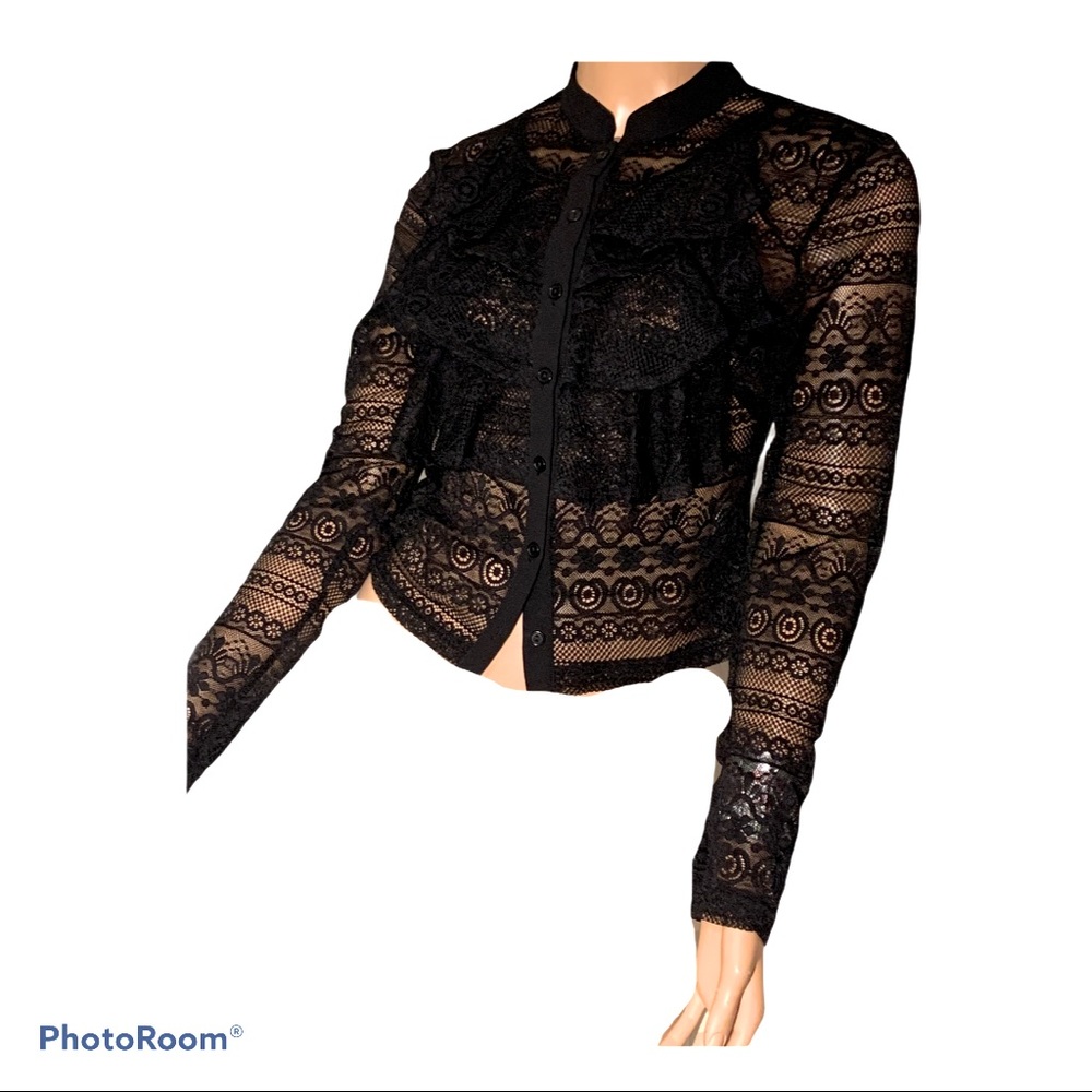 Cute ruffled lace top